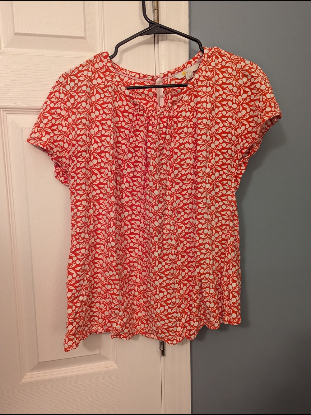 Boden Red and White Floral Short-Sleeve Blouse